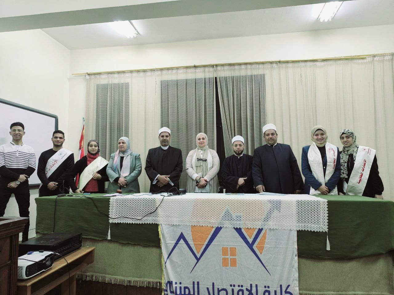 84505449 2640 4056 84dc e6075eca5fb4