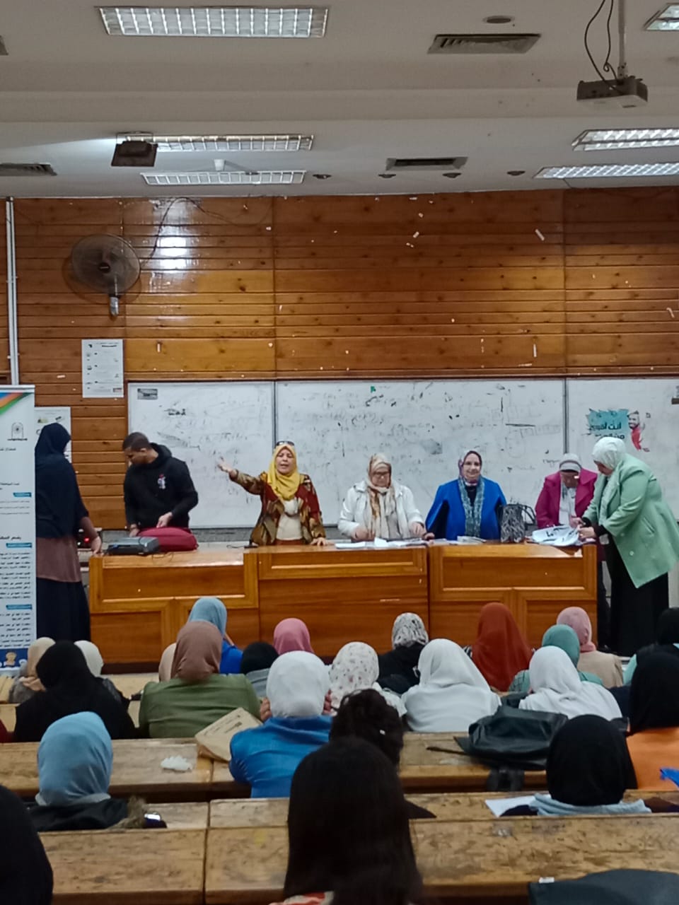 2b9afccf 54a8 4b94 8cfc bbe3639425e4